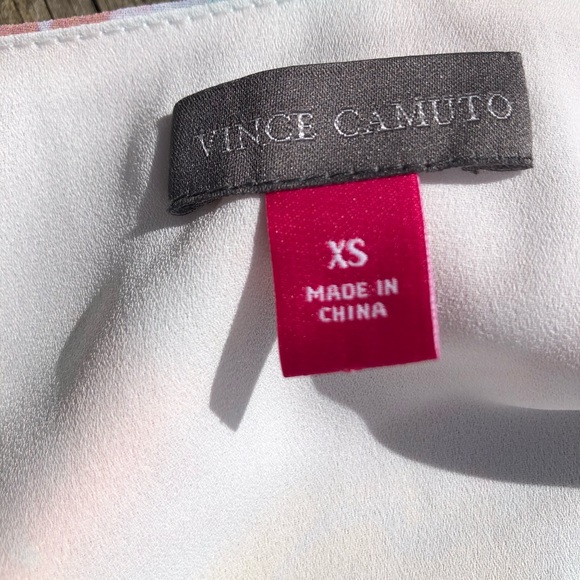 Vince Camuto faded bloom ruffle sleeve blouse - Picture 8 of 8